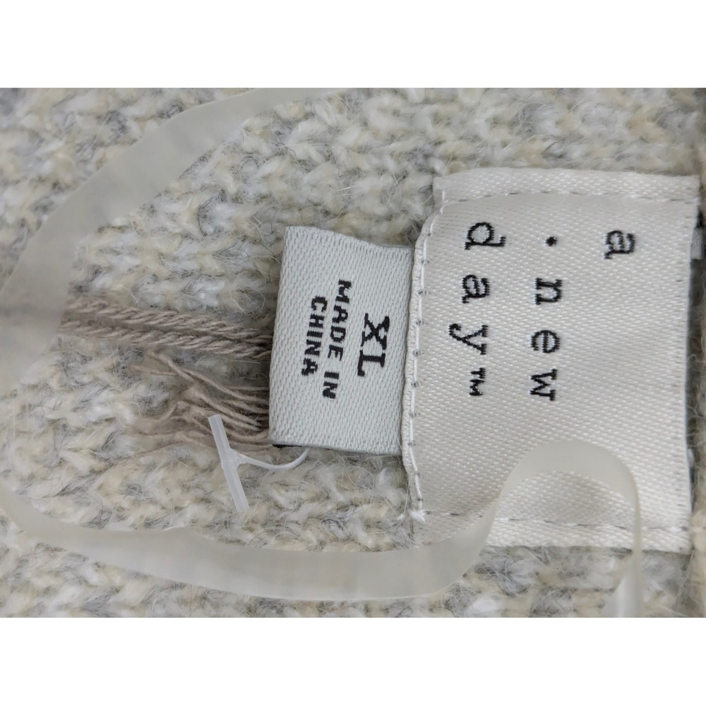 A New Day Women's XL Long Plaid Cardigan Sweater Cream Gray Open Front NWT - Picture 7 of 8